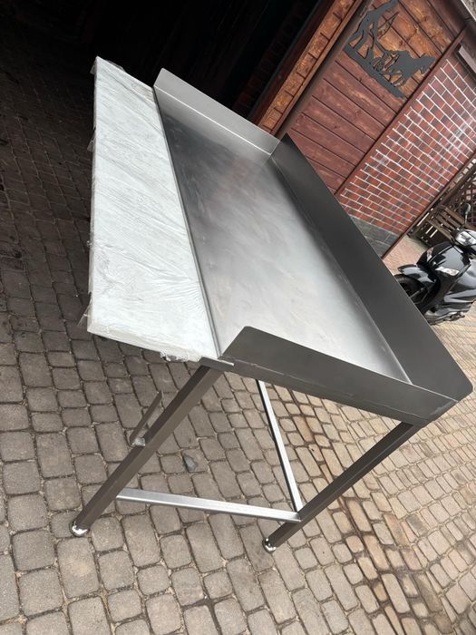 Stół rozbiorowy masarski  nierdzewny pojemnik