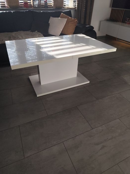 Stół biały rozkładany