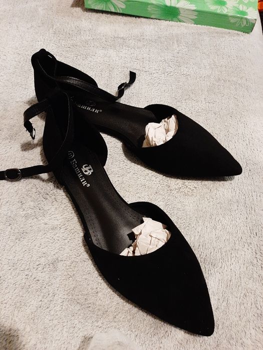 Балетки нові велюр.