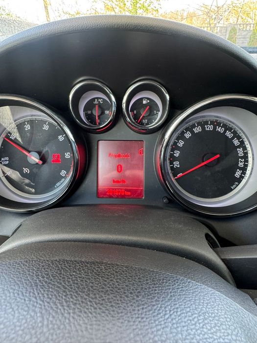 Opel Astra J Gtc 165 km