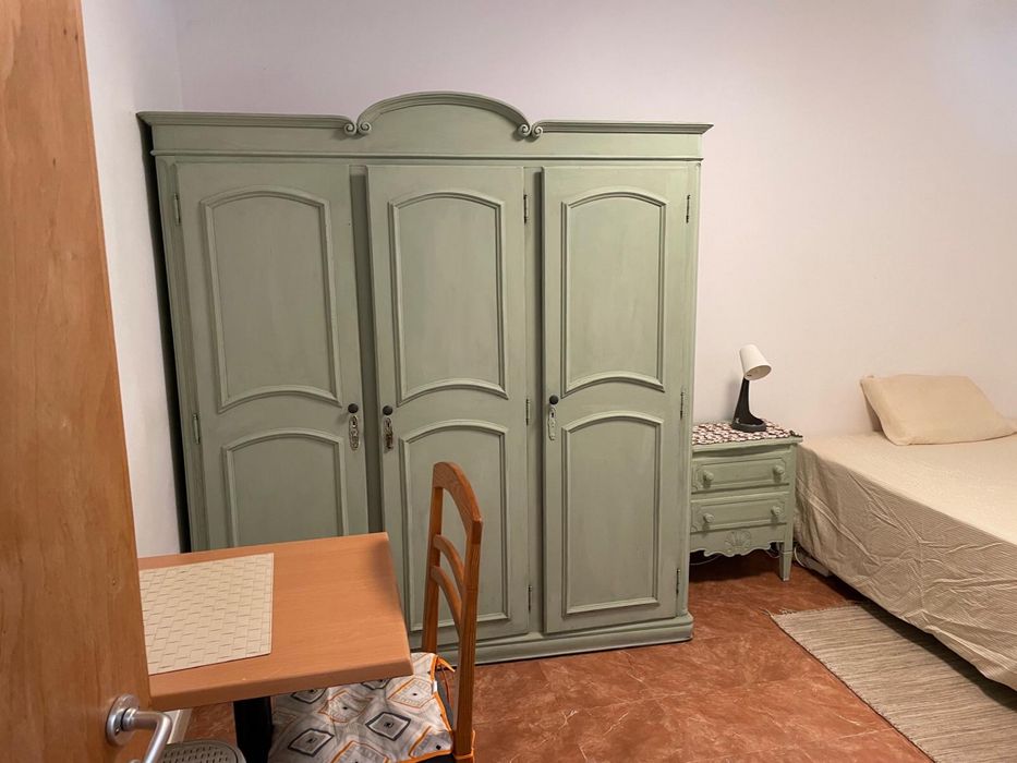 Quarto para arrendar em carcavelos