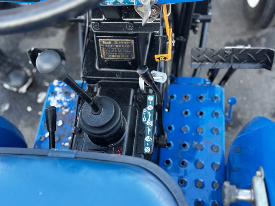 Трактор HINOMOTO E18