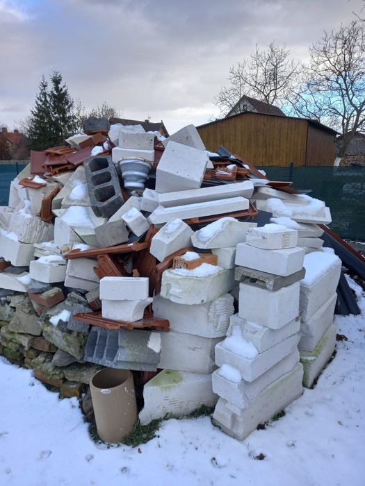 Oddam kamienie i gruz za darmo