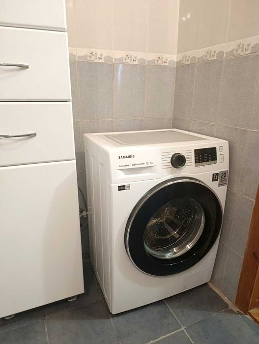 Науки просп. 54-Б, Затишна 2-х кімн. ст.м. Либідська - 10 хвилин їзди.