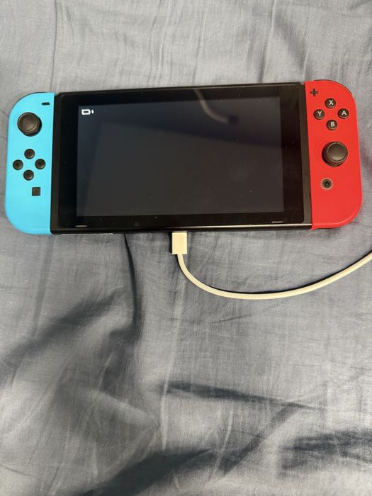 nintendo switch майже нова