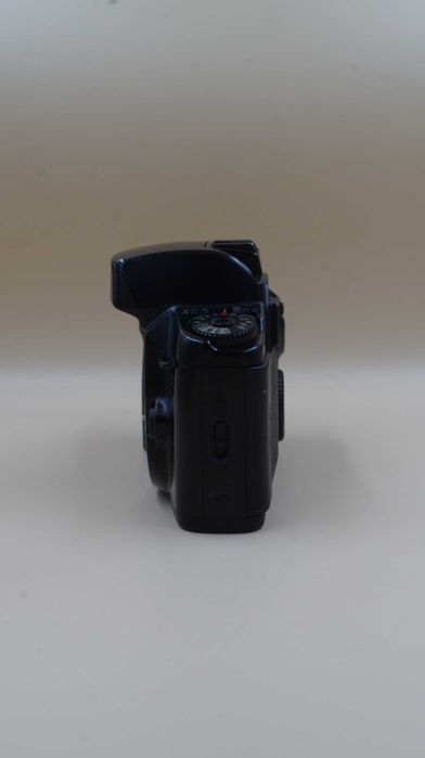 Aparat Canon EOS 100QD