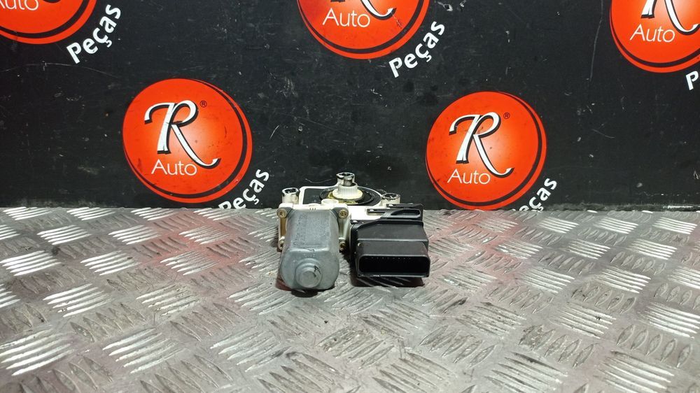 Motor Do Elevador Porta T.D Volkswagen Golf Iv (1J1)