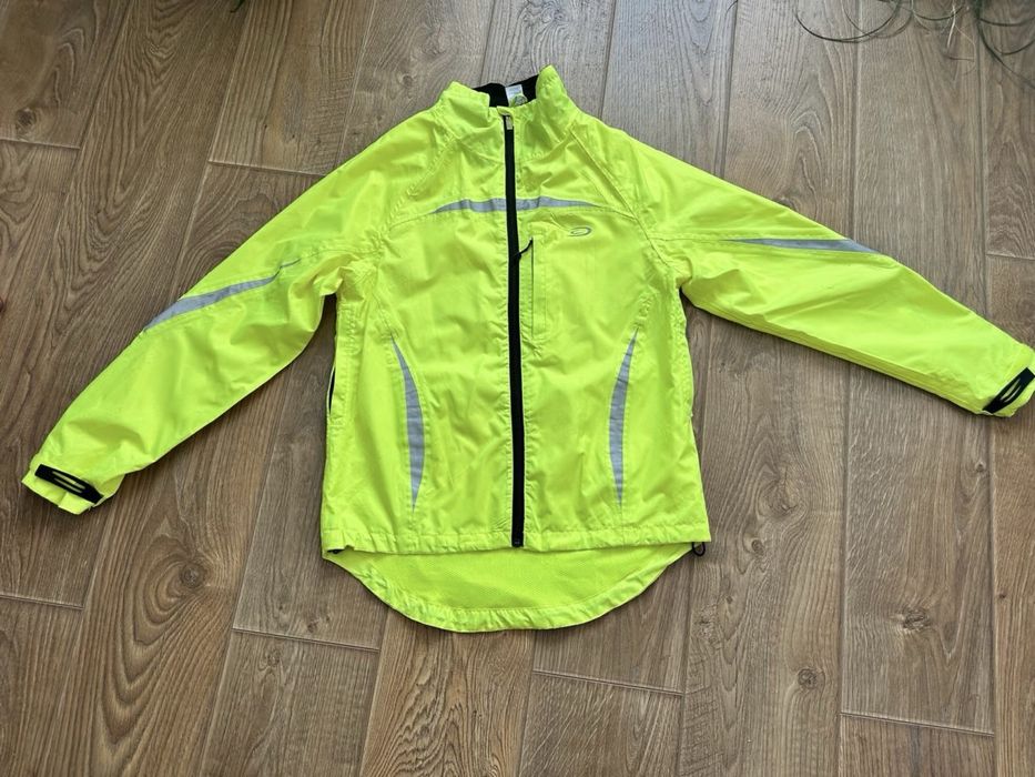 Вітровка спортивна