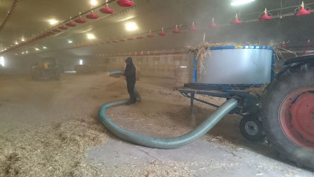 Ścielarka KIDD 806/807-2  Ścielarka do kurnika.