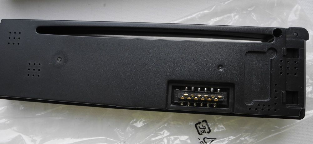 Съемная передняя панель магнитол Clarion bd 359