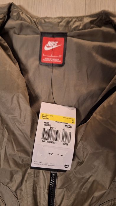 Желетка Nike HM4262 320, розмір S.