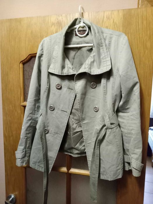 Продам куртку та сукню в гарному стані