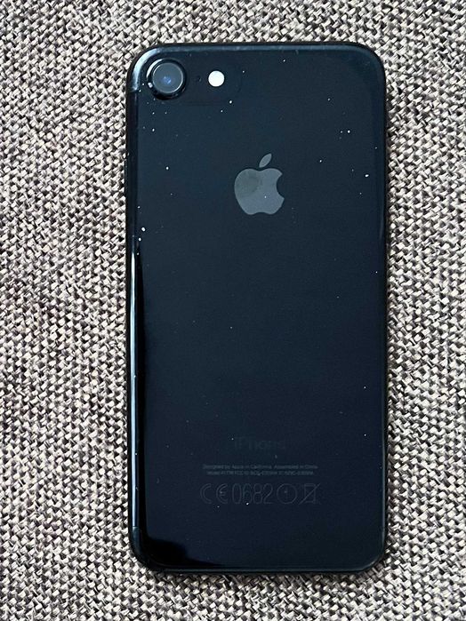 iPhone 7. 256gb, space black, скло, 2 кейси, перехідник