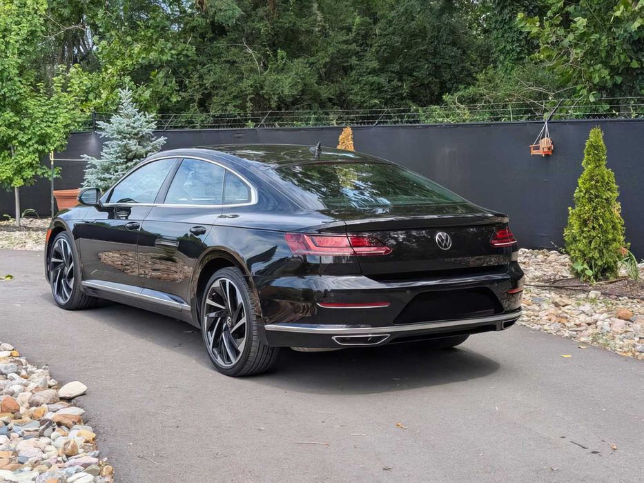 Volkswagen Arteon      2021
