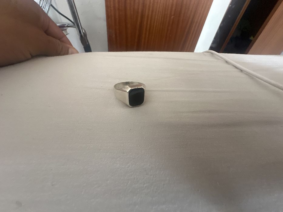 Anel  semi novo vendo