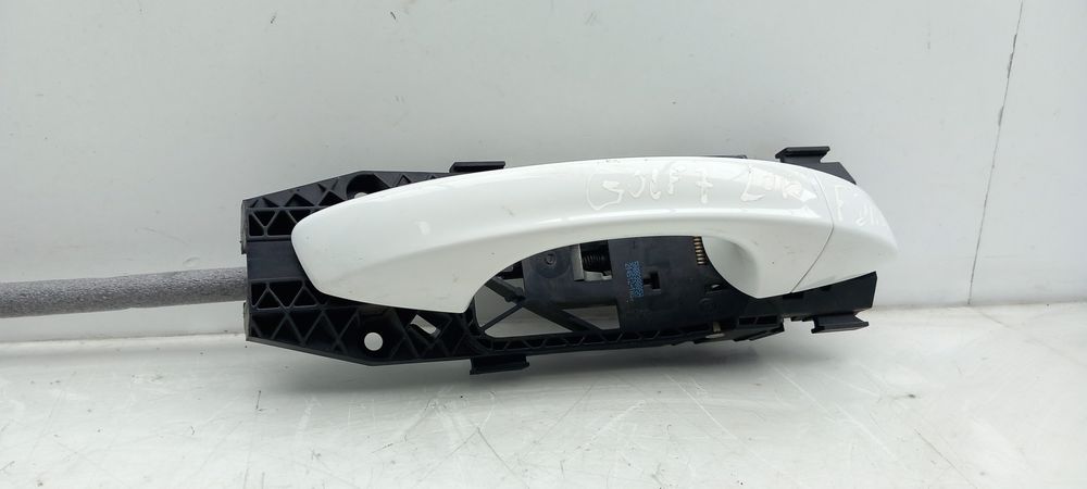 Puxador porta frente direita VOLKSWAGEN Golf VII (5G1, BQ1, BE1, BE2)