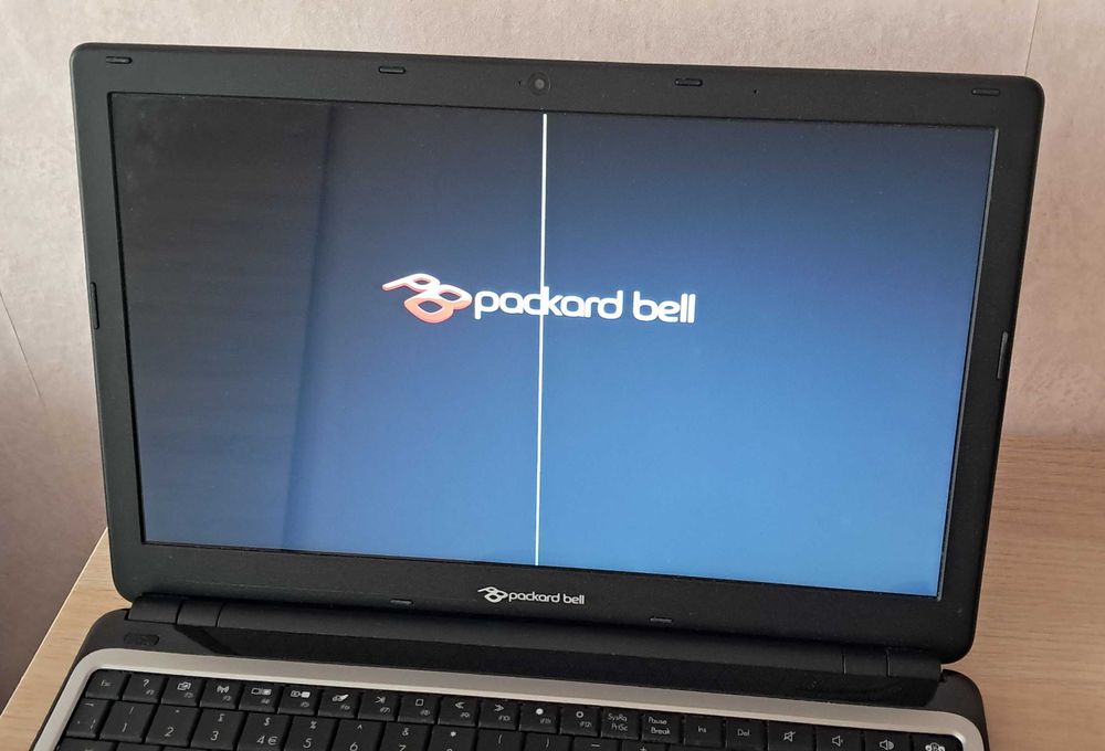 Packard Bell 15,6" windows 10 + airdots 1 kruger&matz