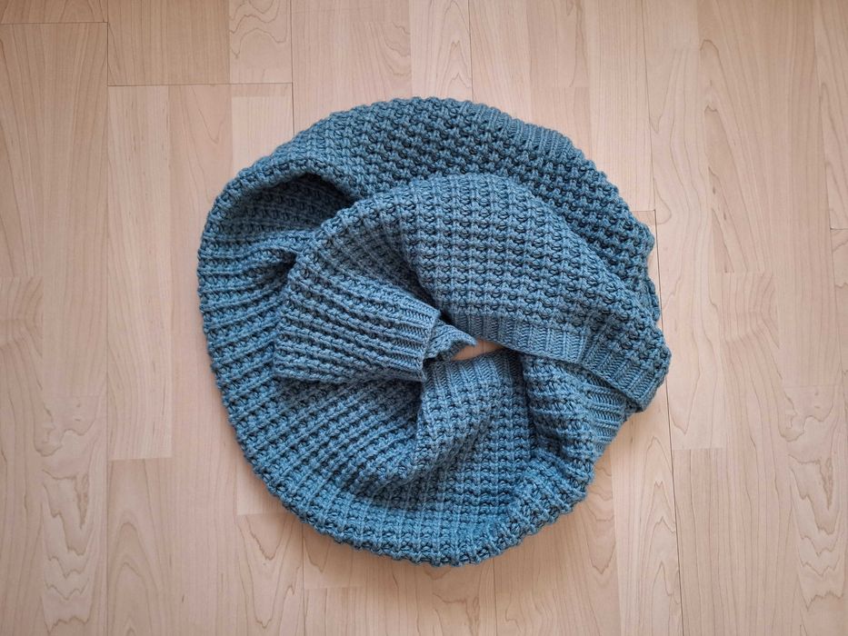 Ciepły szalik zimowy duży, stan idealny