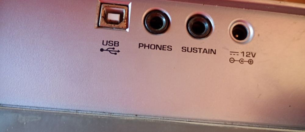 Piano ashton ak110