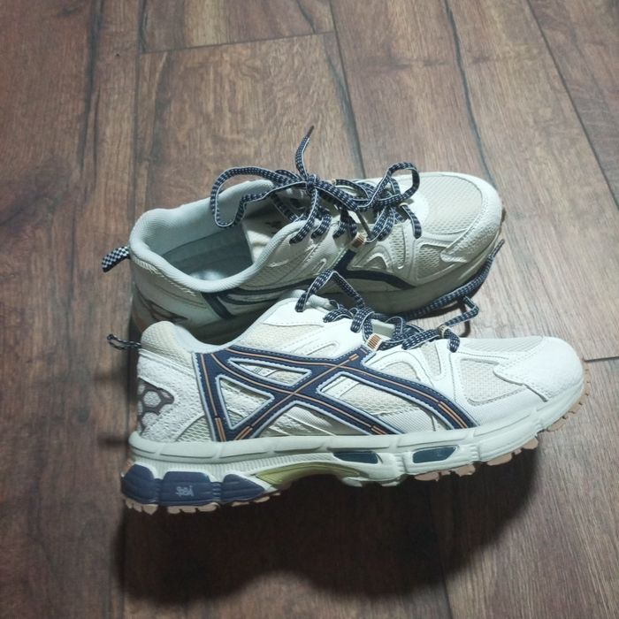 кросівки ASICS 41 розмір
