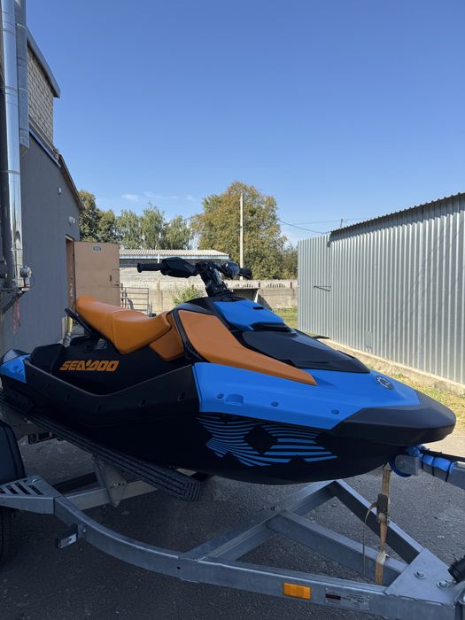 Brp spark trixx 3up