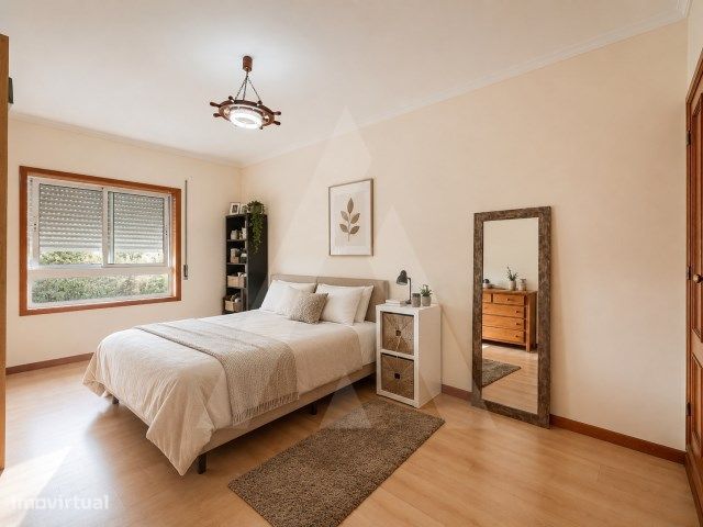 Apartamento T1 com garagem fechada na Praia da Barra