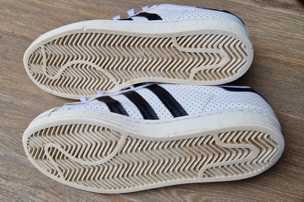 Używane Superstar Adidas rozmiar 39 1/3.