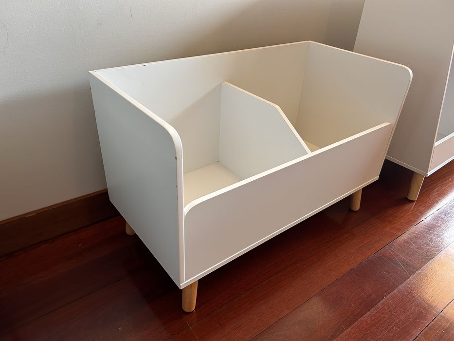 Móvel para livros e brinquedos SKLUM