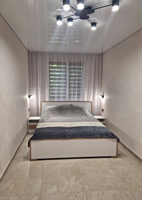 Новий ремонт, біля ж/д вокзалу