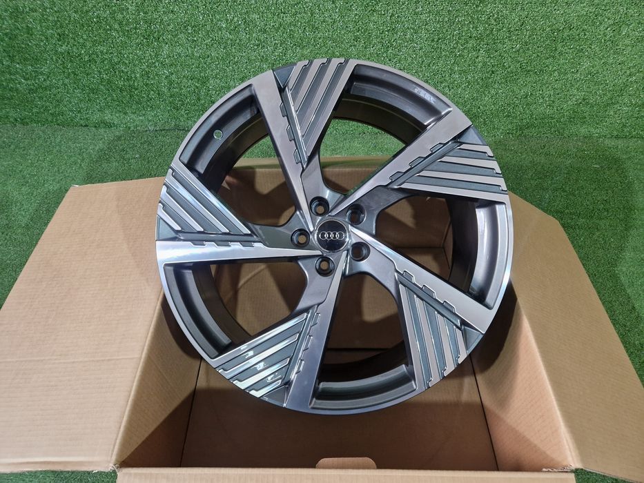 Диски R22 5 x 112 CB 66.5 Audi  Q7 Q8 DAU107