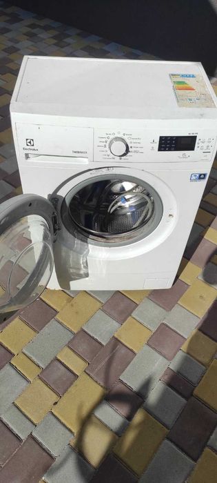Стиральная машина Electrolux, загрузка 6 кг