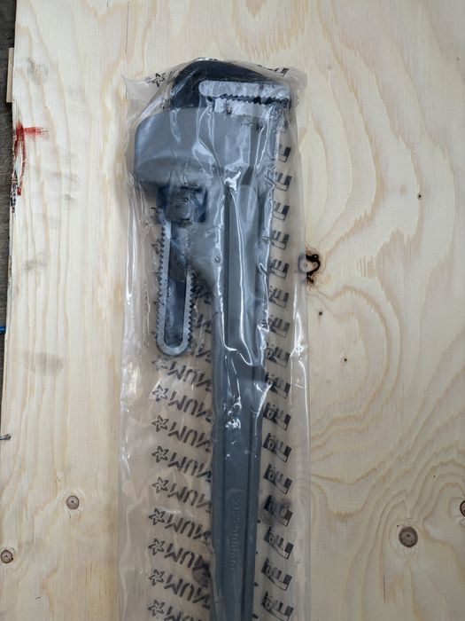 Новий трубний ключ MUNDIAL 36” (900 мм) професійний