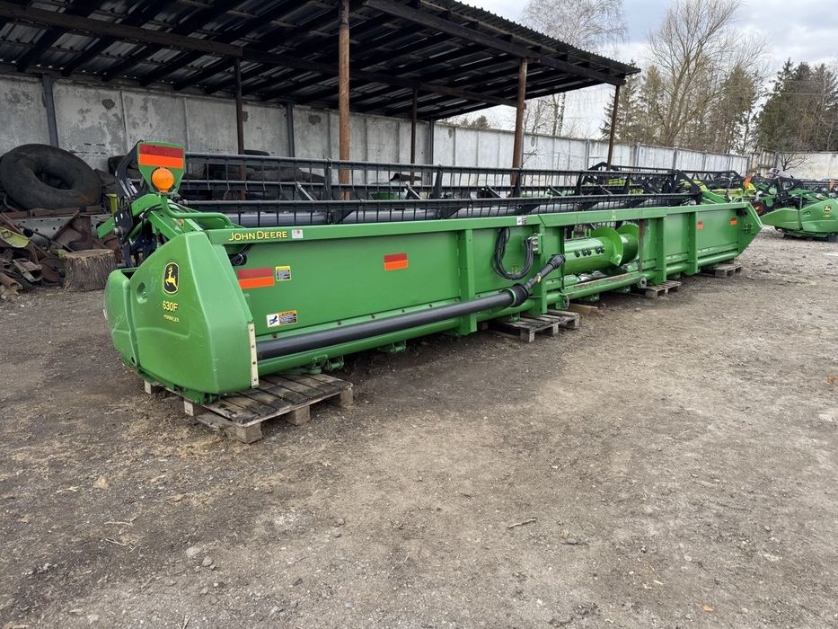 Жатка гідрофлекс з США, John deere F630 9м. соєва жатка.