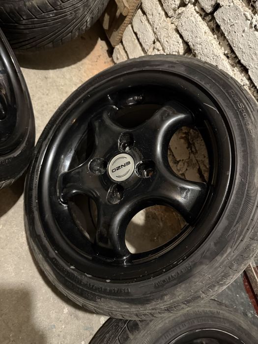 Felgi ENZO 15” z oponami Uniroyal – 7J ET35 4x100