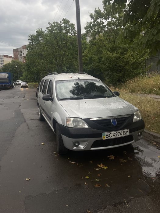 Дачія логан в універсалі