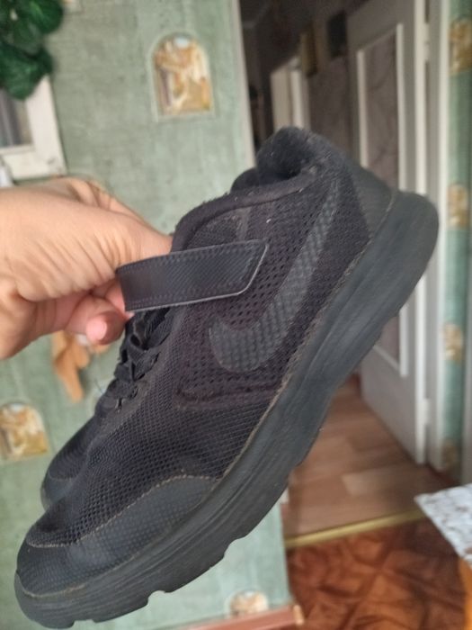 Легенькі кросівки Naik