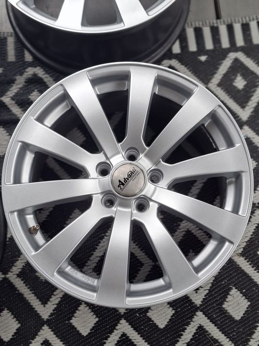 Alufelgi Advanti racing  17cali rozstaw 5x108 ford