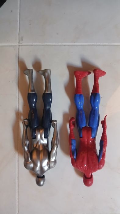 Brinquedo do Spiderman.