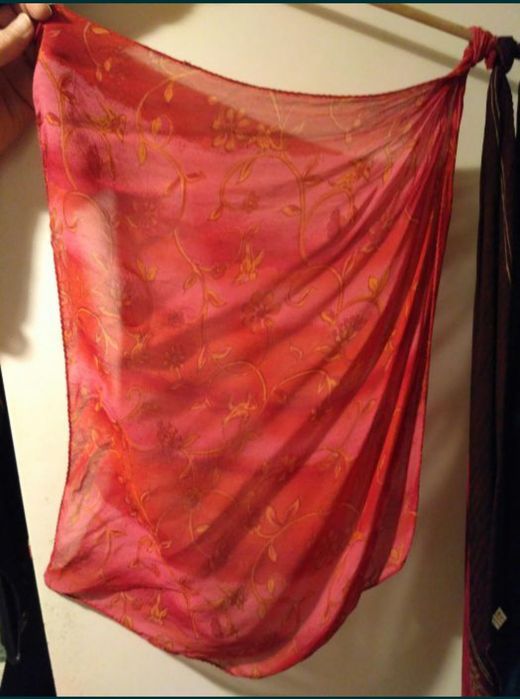 Chusta apaszka różowy czerwony motyw w kwiatki