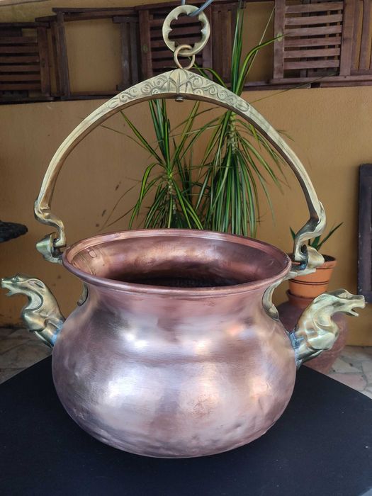 Cobre caldeirão de grandes dimensões