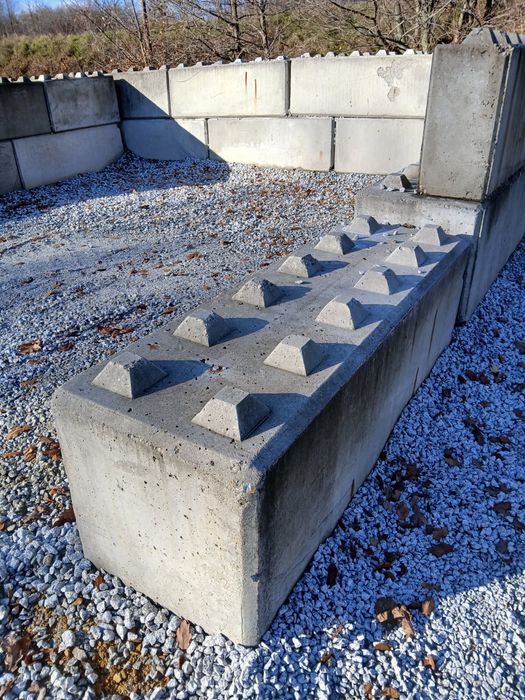 Klocki betonowe 180x60x60 i inne silos oporowy
