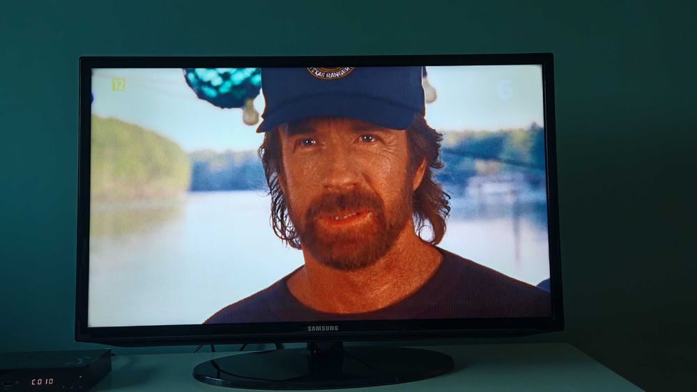 Telewizor LED Samsung 32 cale Full HD 1920 x 1080 + tuner DVB-T2