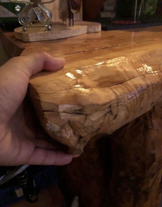 Mesa refeição ou sala, rústica. Peça única e irrepreensível