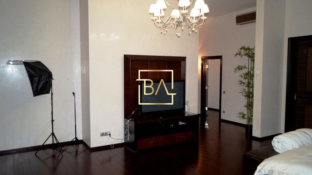 Продаж будинку в царському селі на Печерську.