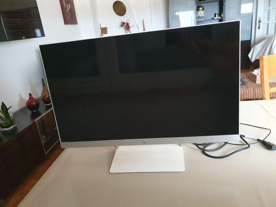 Monitor HP Pavilion 27xw (27'' - Full HD - IPS)