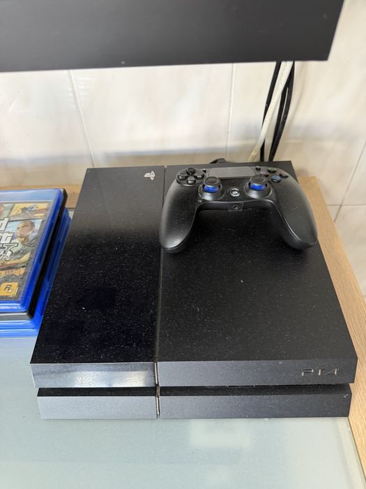 Ps4 com varios jogos
