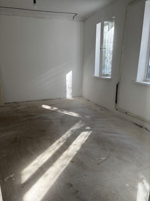 Продам 1/2 будинка з окремим двором – další