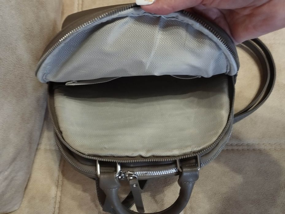 Сумка рюкзак .   .