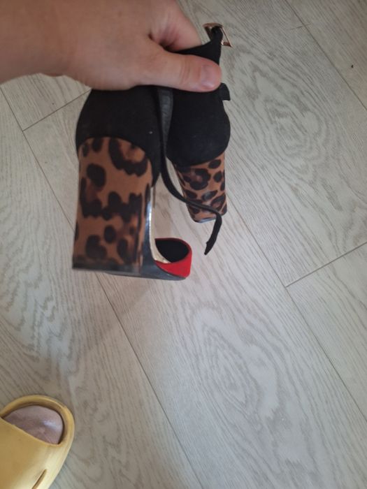 Buty szpilki damskie dezee  37 śliczne