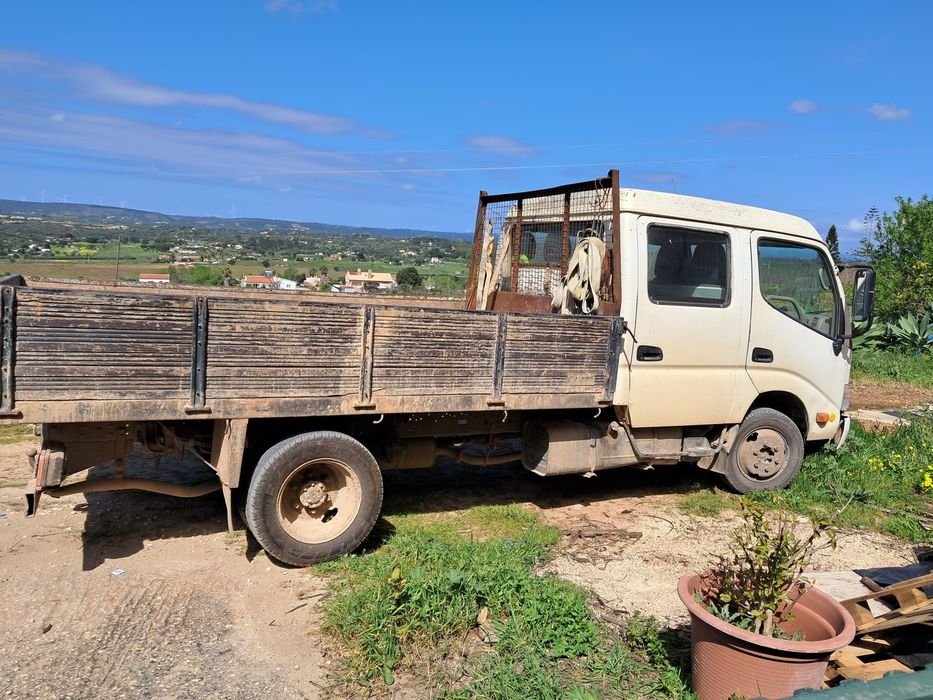 Toyota Dyna 2.5 D-4D Cabine Dupla